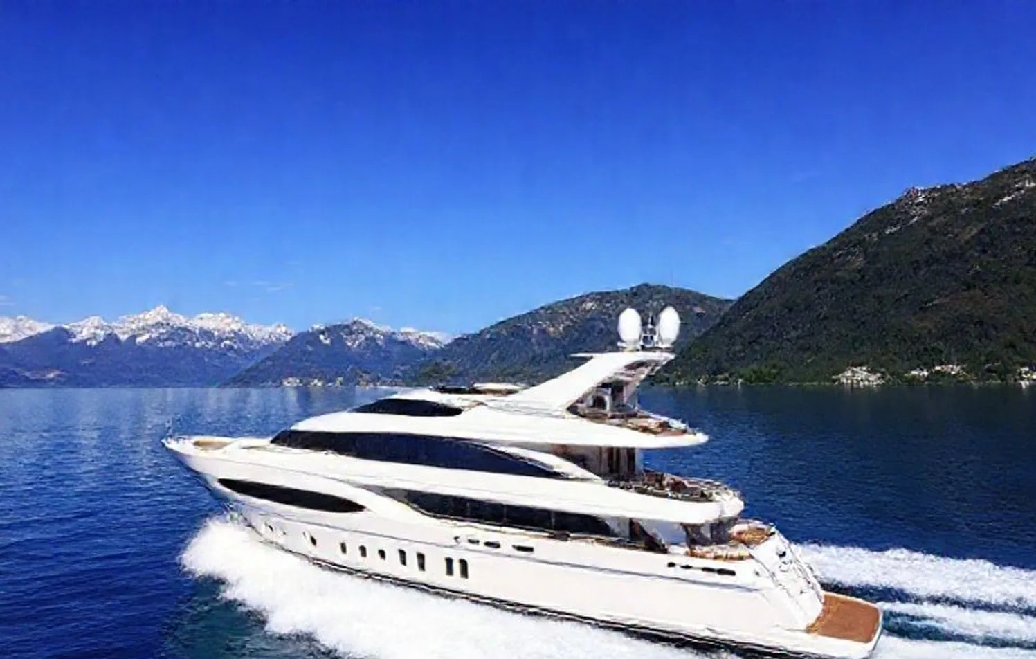 Executive yacht hire in Switzerland